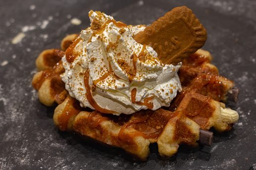 La Fondante — chantilly, sauce chocolat et spéculoos